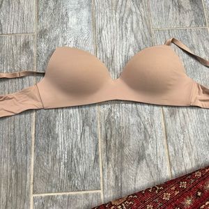 VS Nude NWOT Bra